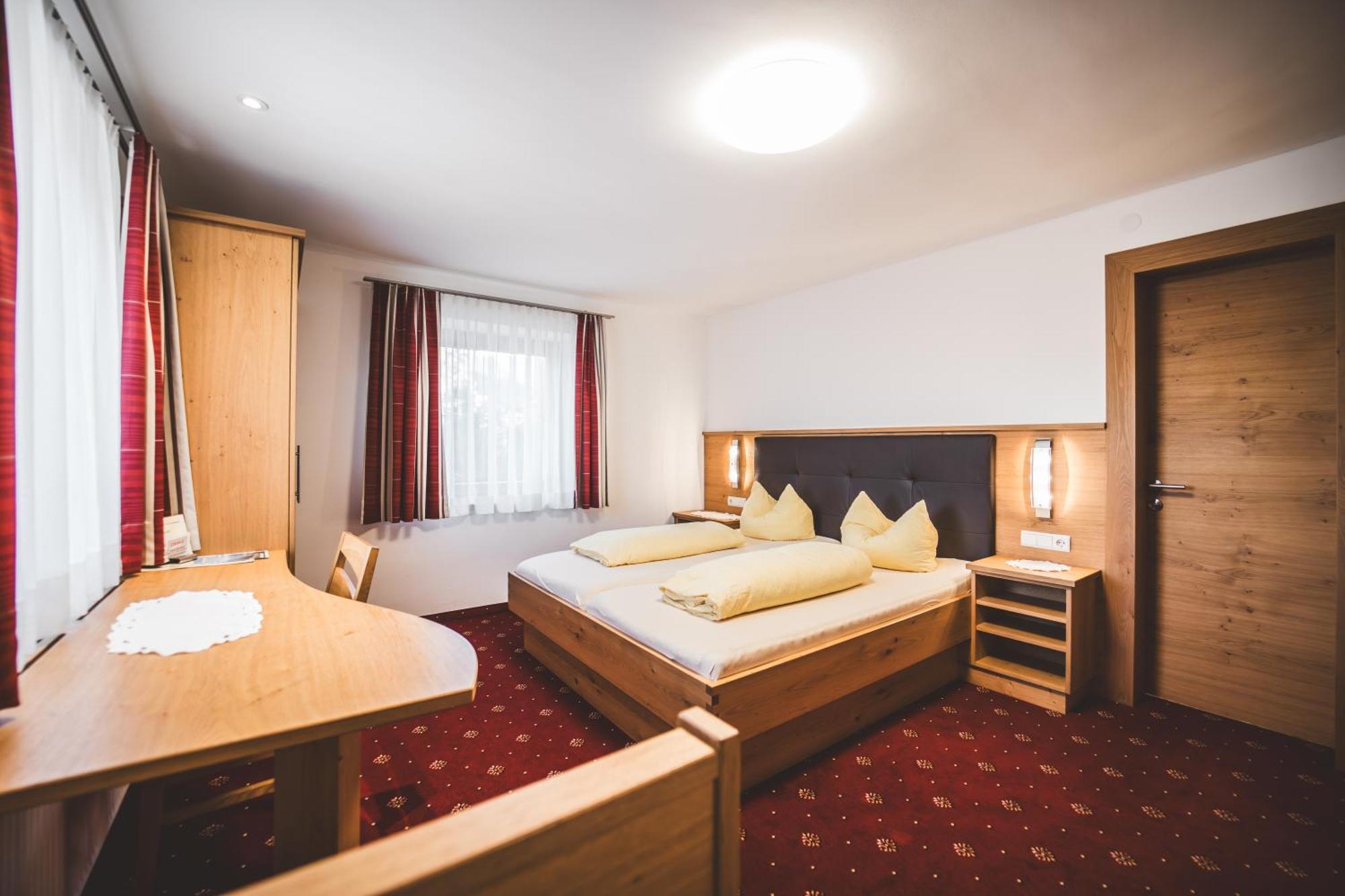 Pension Sonnenheim Schonberg im Stubaital Bagian luar foto