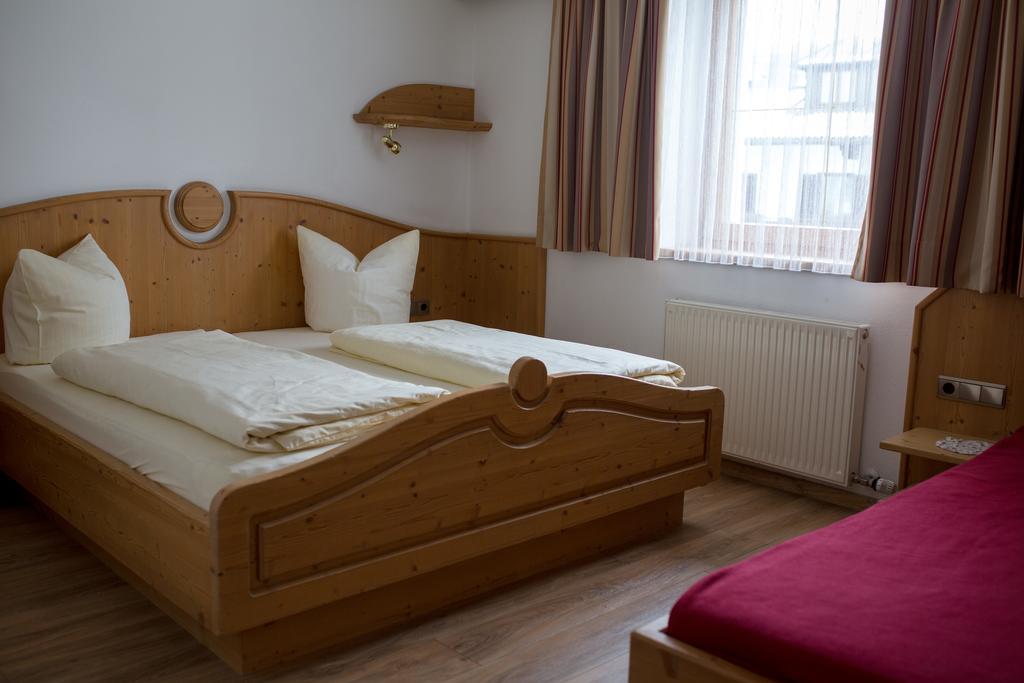 Pension Sonnenheim Schonberg im Stubaital Bagian luar foto